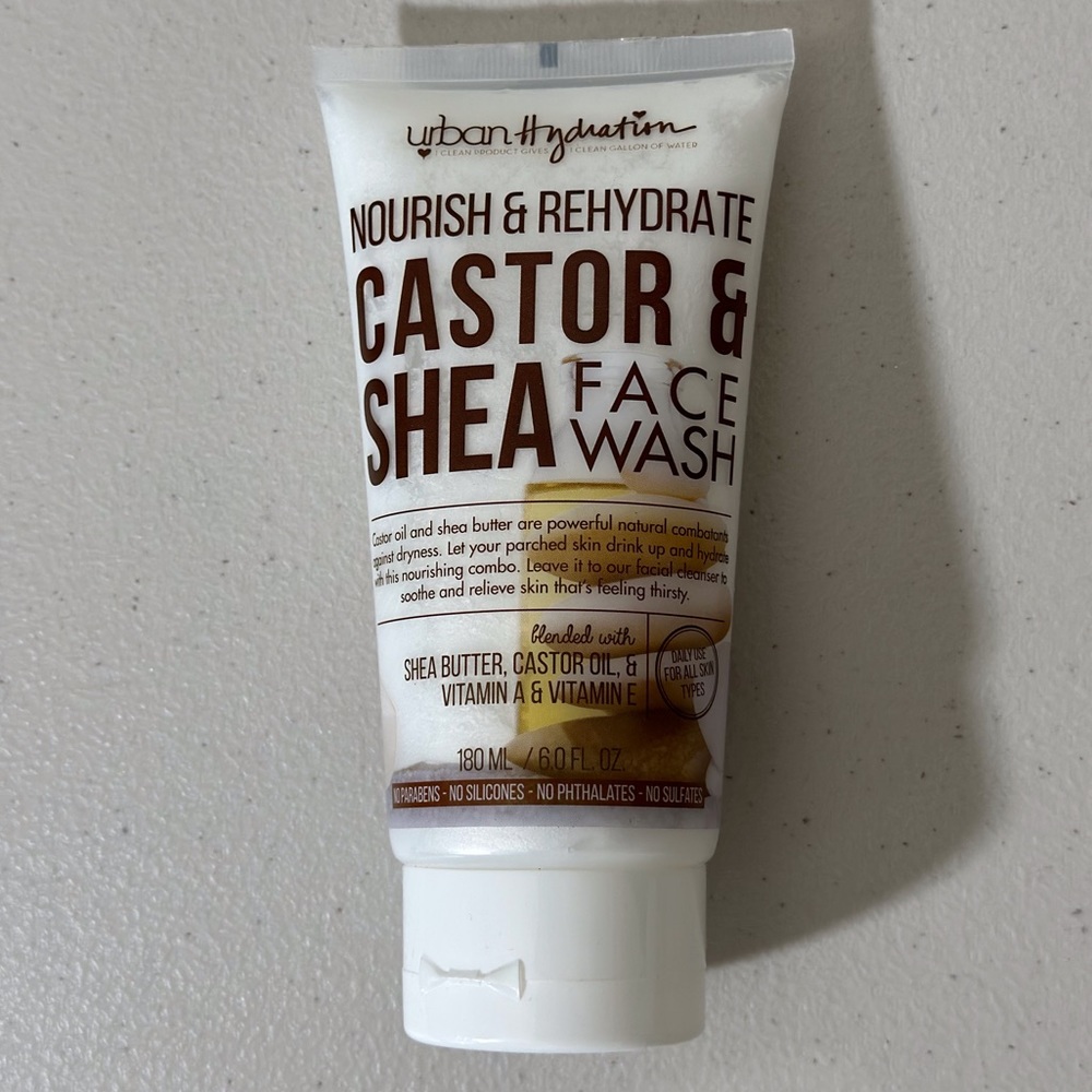 Urban hydration castor & shea face wash